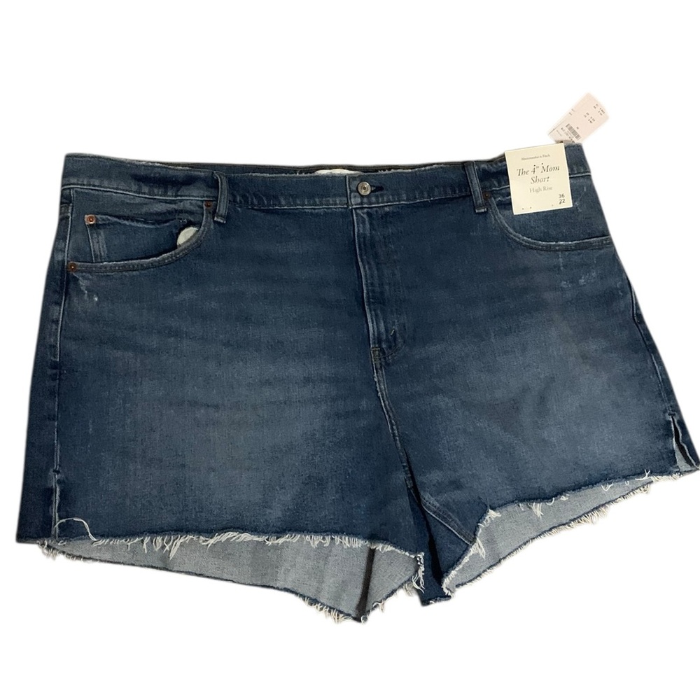 Abercrombie & Fitch The 4in Mom Short size 22 curve love NWT